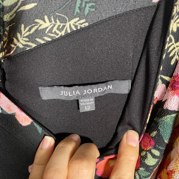 NWT Julia Jordan Black Floral Maxi Dress Size 12 Flutter Sleeve V-Neck - Picture 5 of 16